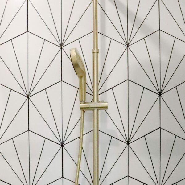 Salle de bain, salle d'eau laiton art déco - carrelage dandelion