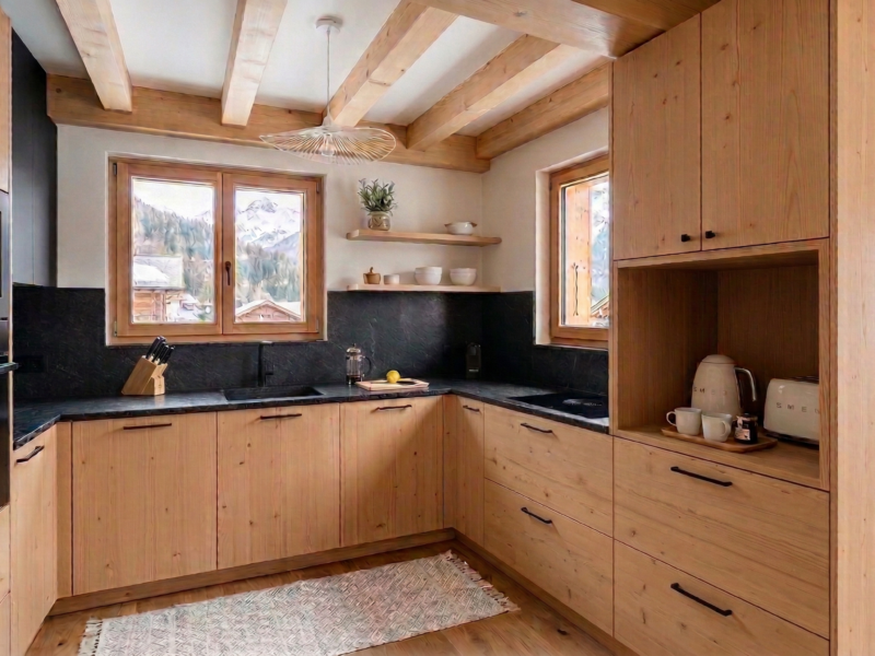 Cuisine bois sur mesure rénovée par Hekta architecte d'intérieur Savoie